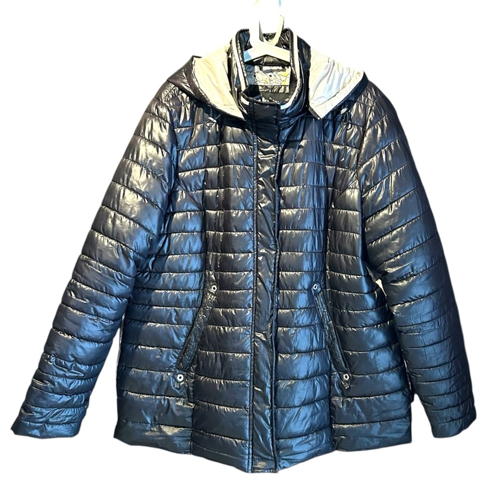 🇨🇦 Women's Back and White Hooded Puffer Coat by Novelty